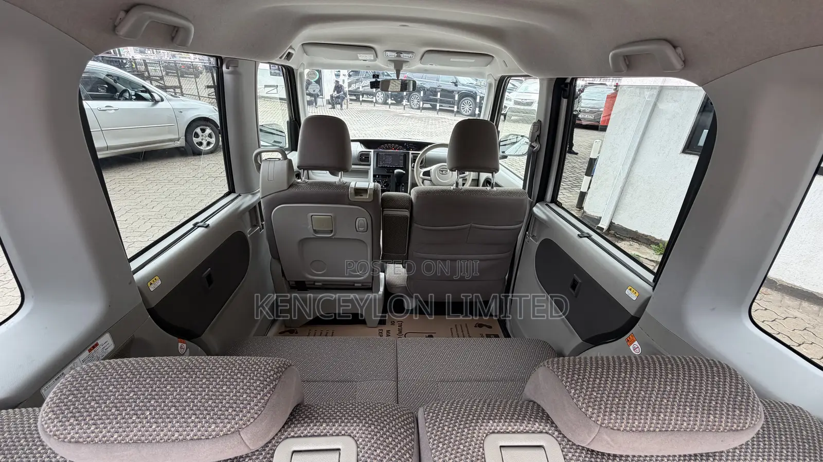 Daihatsu Tanto 660 AWD 2019 White