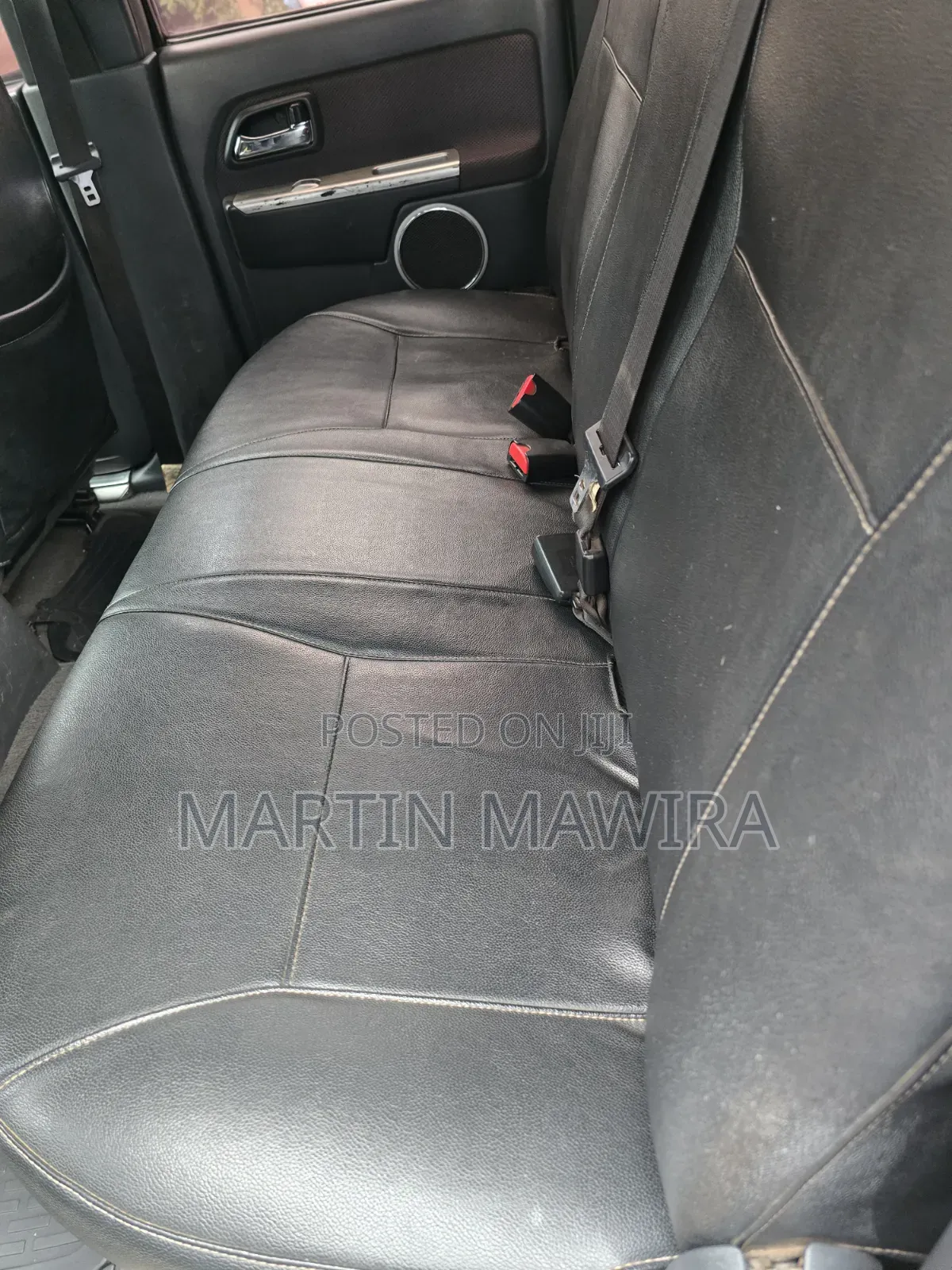 Isuzu D-MAX 2011 Blue