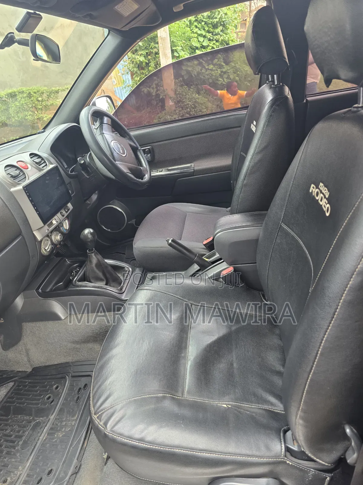 Isuzu D-MAX 2011 Blue