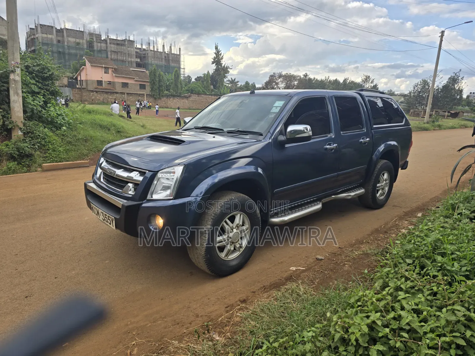 Isuzu D-MAX 2011 Blue