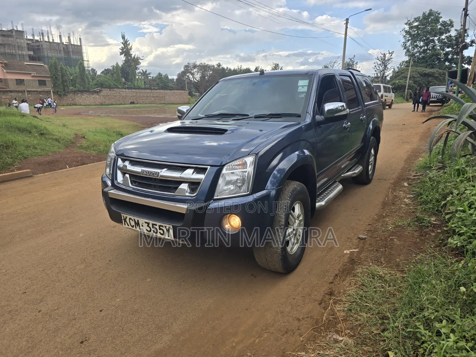 Isuzu D-MAX 2011 Blue