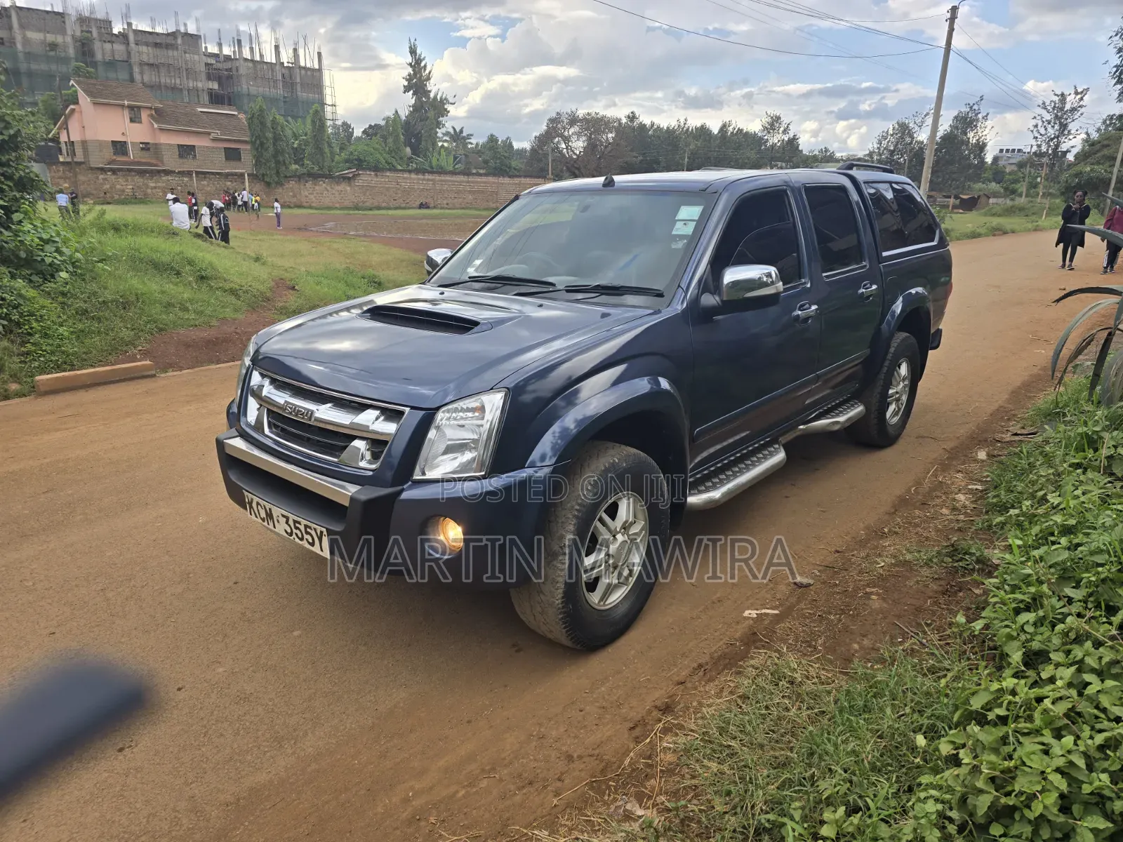Isuzu D-MAX 2011 Blue