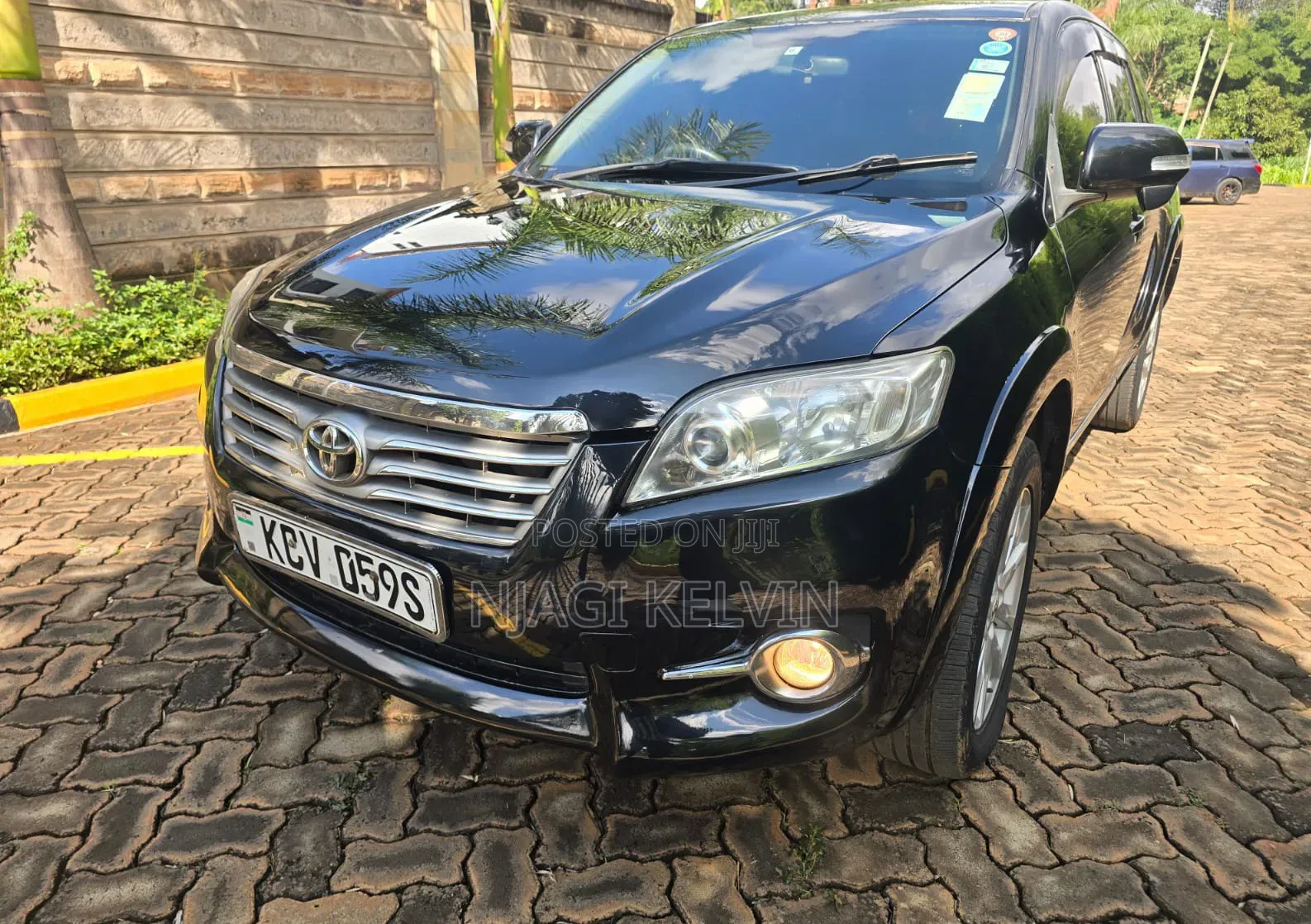 Toyota Vanguard 2012 Black