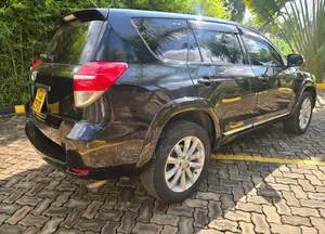 Toyota Vanguard 2012 Black
