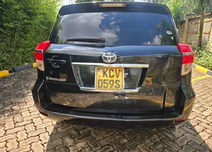 Toyota Vanguard 2012 Black