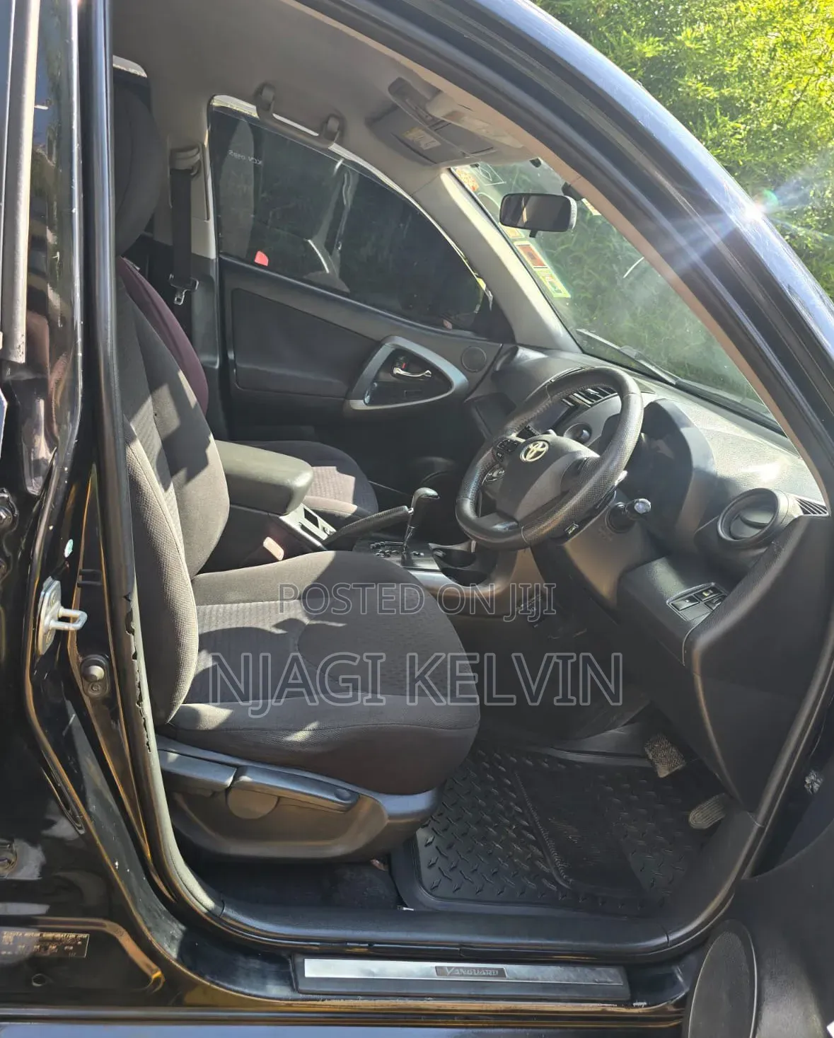 Toyota Vanguard 2012 Black