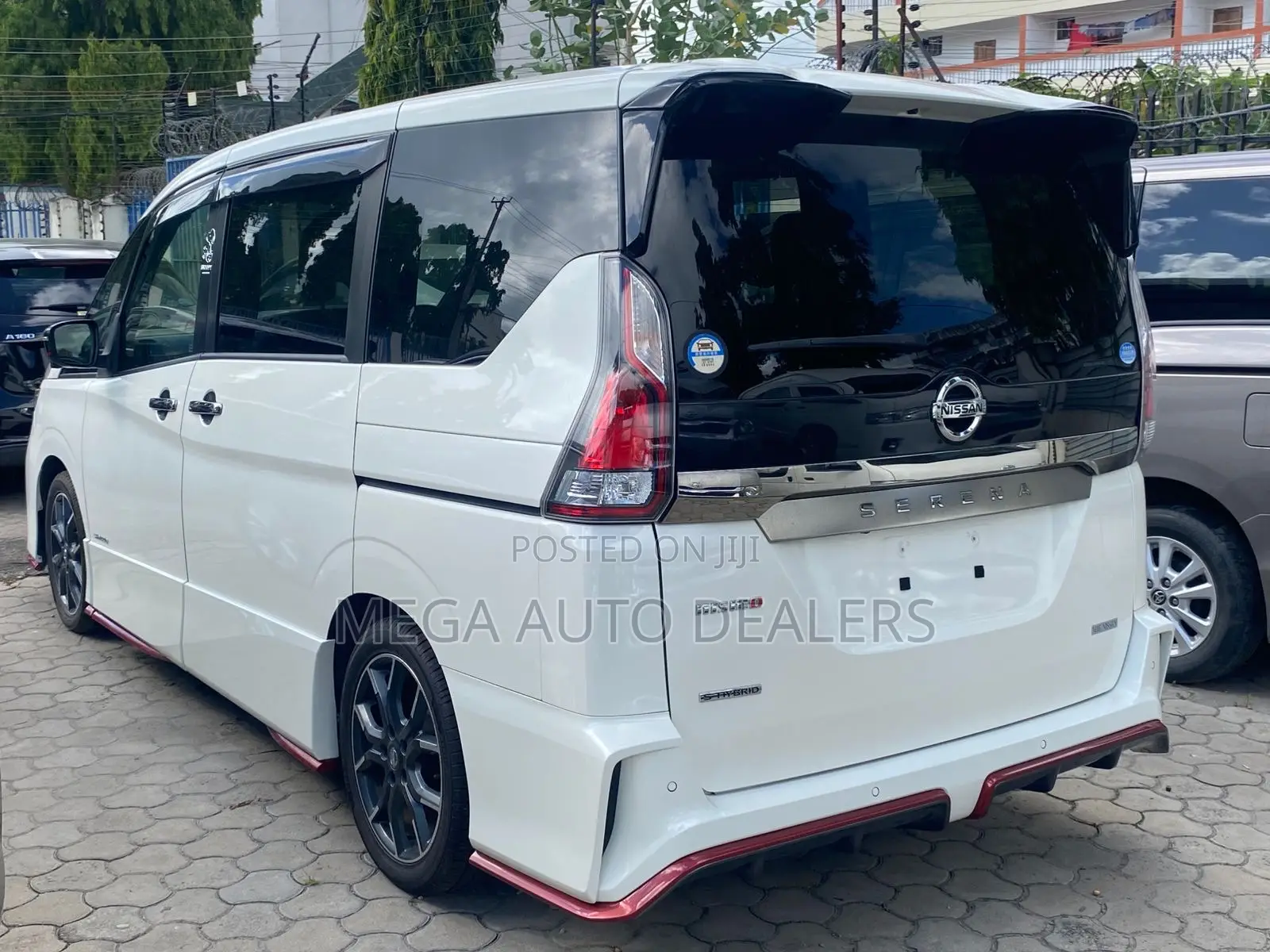 Nissan Serena 2019 White