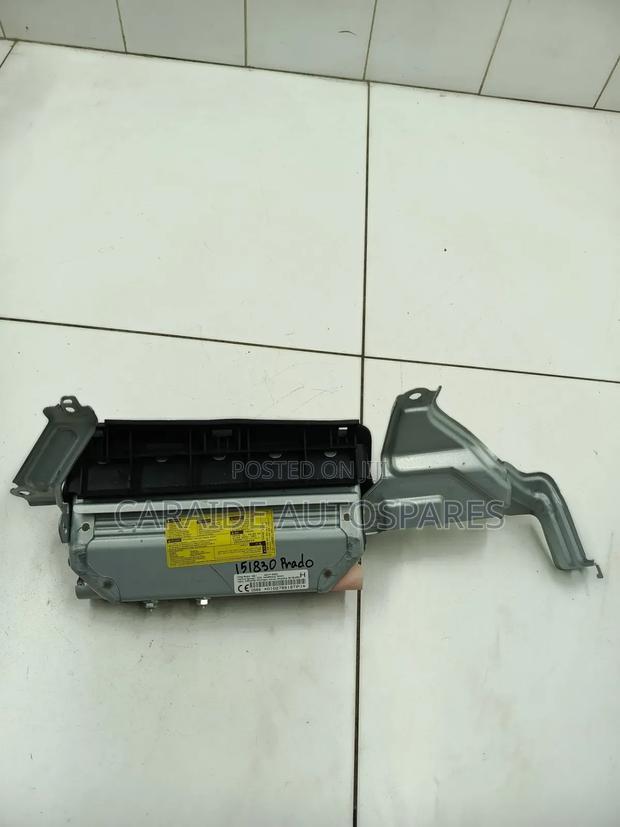 Prado 150/160 Knee Airbag