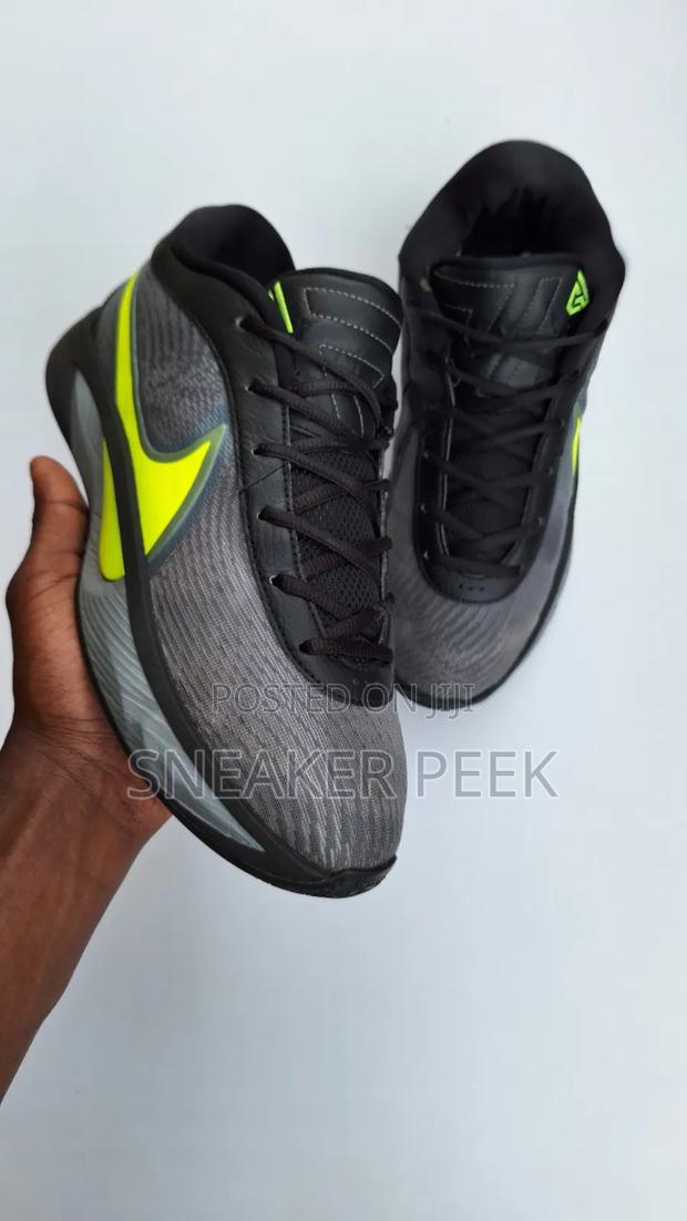 Basketball Shoes [Freak 6] - thumbnail 2