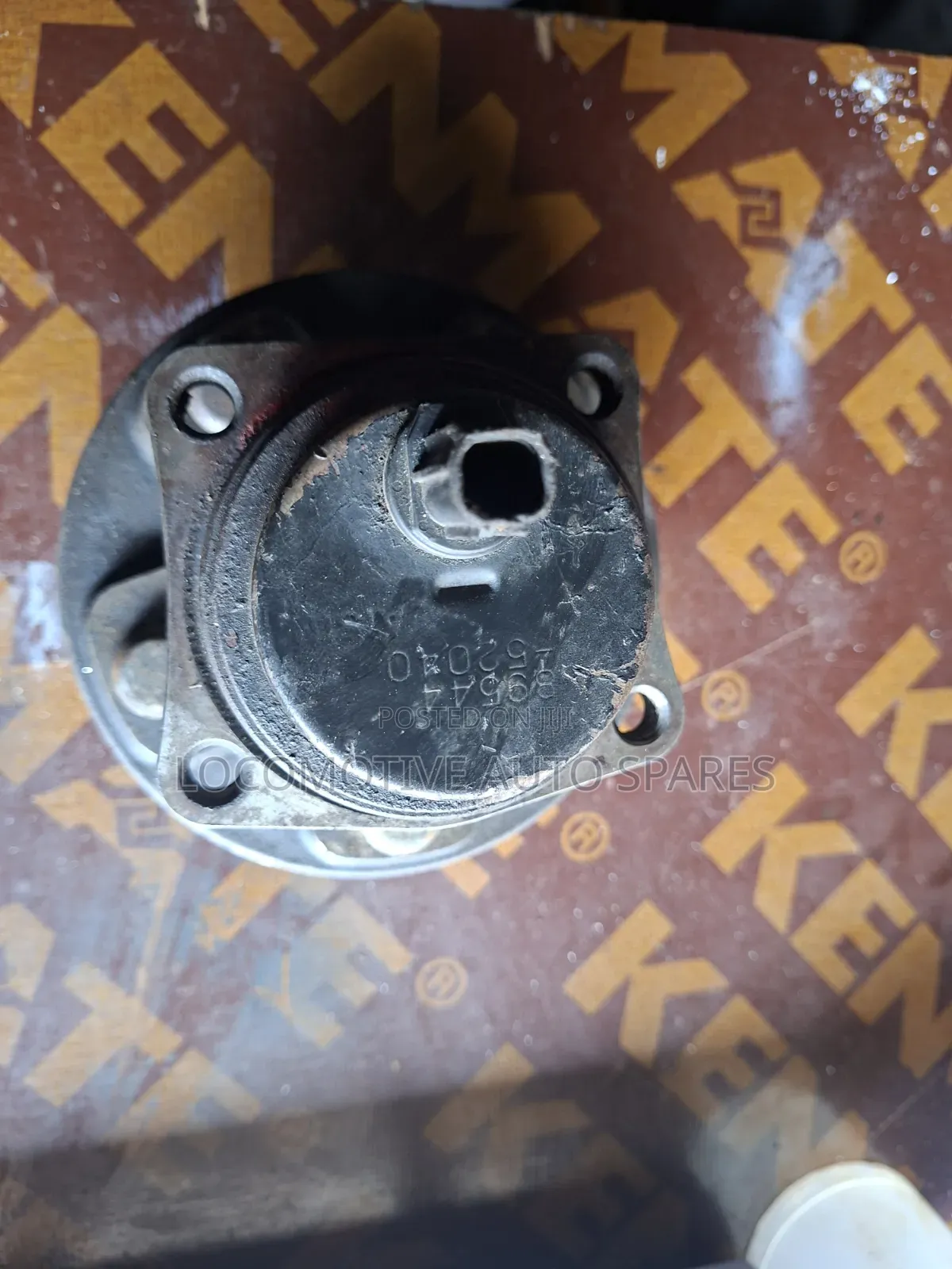 Rear Hub Premio 260 2wd