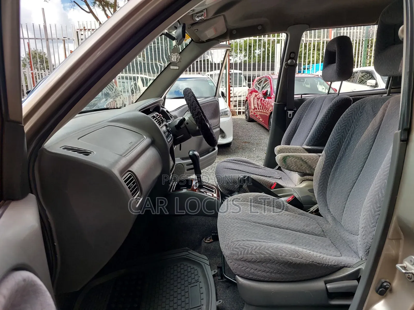 Suzuki Escudo 2001 Beige