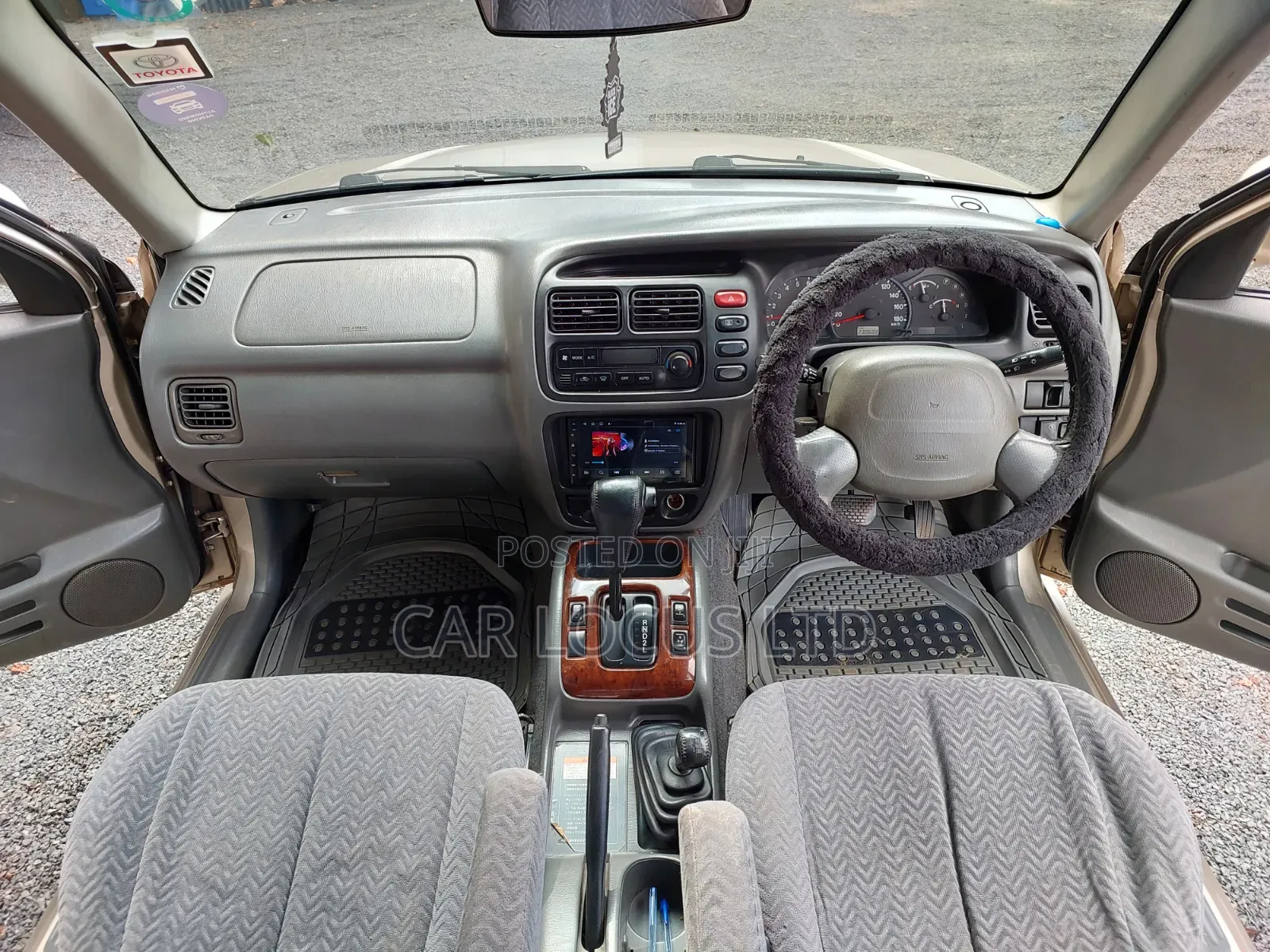 Suzuki Escudo 2001 Beige