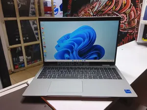 Laptop Dell Latitude 5520 8GB Intel Core i5 SSD 512GB