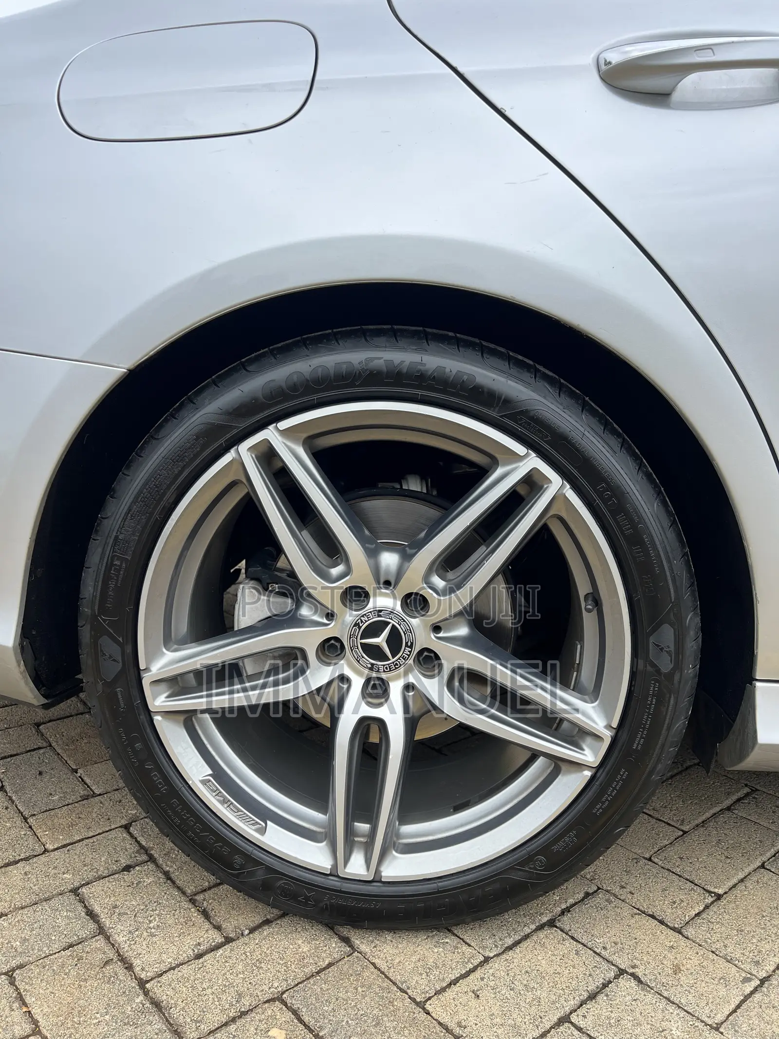 Mercedes-Benz E220 2016 Silver
