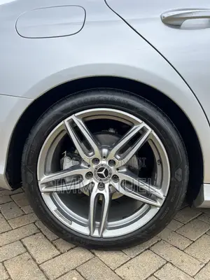 Mercedes-Benz E220 2016 Silver