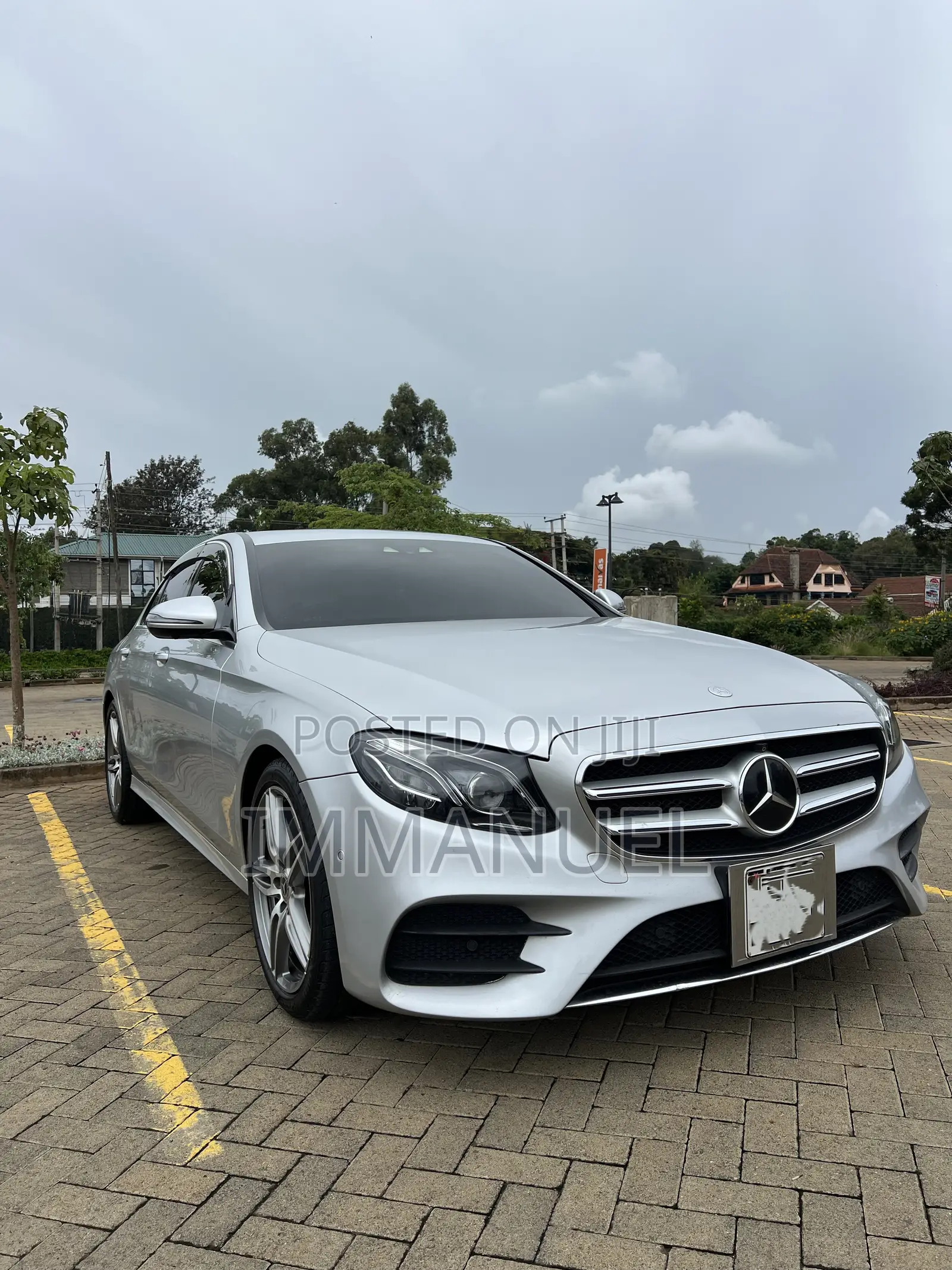 Mercedes-Benz E220 2016 Silver
