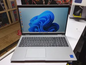 Laptop Dell Latitude 5520 8GB Intel Core i5 SSD 512GB