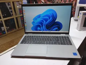 Laptop Dell Latitude 5520 8GB Intel Core i5 SSD 512GB