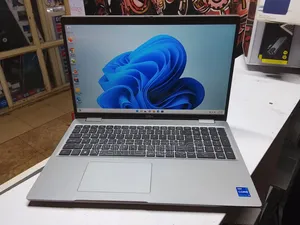 Laptop Dell Latitude 5520 8GB Intel Core i5 SSD 512GB
