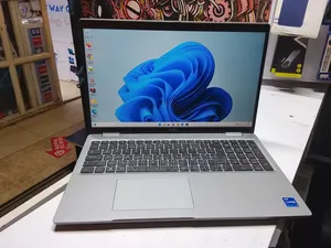Laptop Dell Latitude 5520 8GB Intel Core i5 SSD 512GB