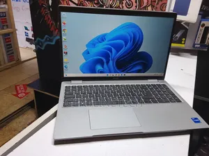 Laptop Dell Latitude 5520 8GB Intel Core i5 SSD 512GB