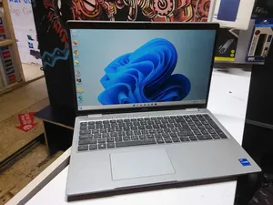 Laptop Dell Latitude 5520 8GB Intel Core i5 SSD 512GB