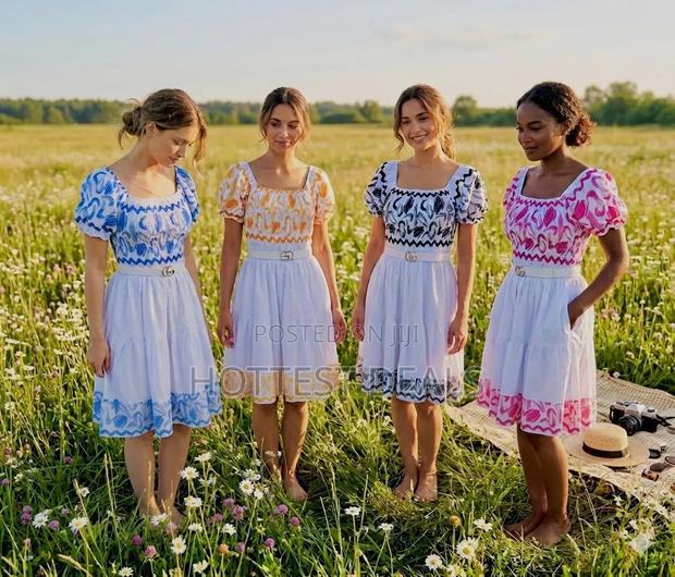 Midi Dress With Square Neckline,Puffed Short Sleeves and Floral Print
