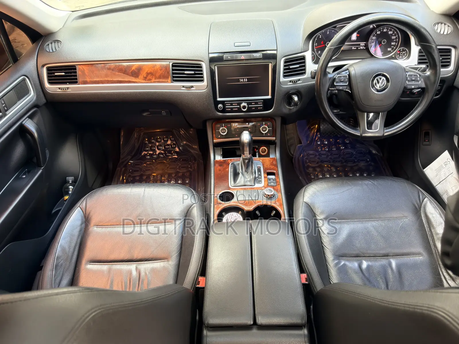 Volkswagen Touareg 2014 Black