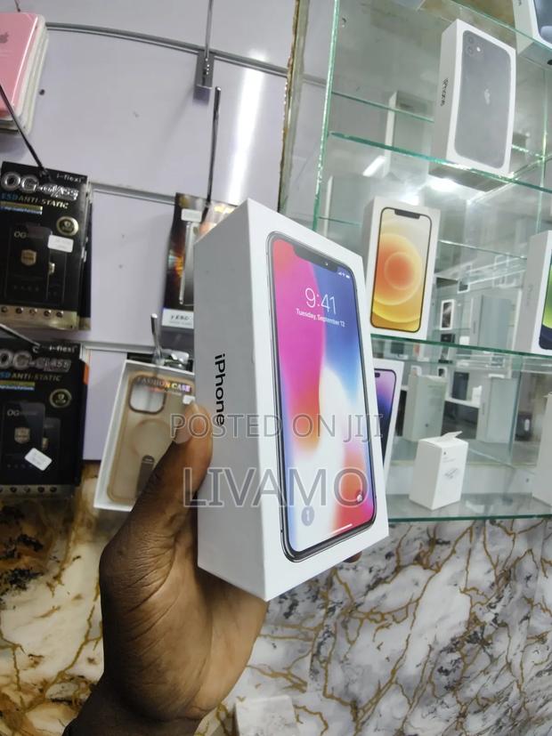 New Apple iPhone X 256 GB Black - thumbnail 4