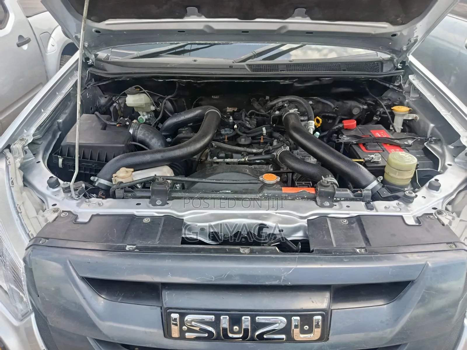 Isuzu D-MAX 2022 Silver