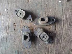 Nissan March Gearbox Mount