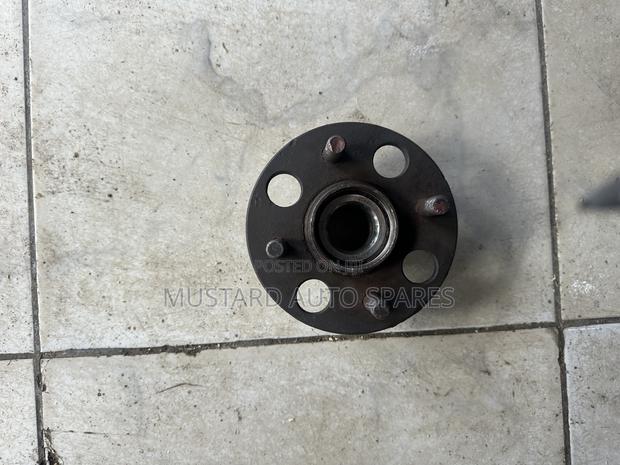 Rear Hubs Nze, Vitz, Belta, Fielder - thumbnail 2
