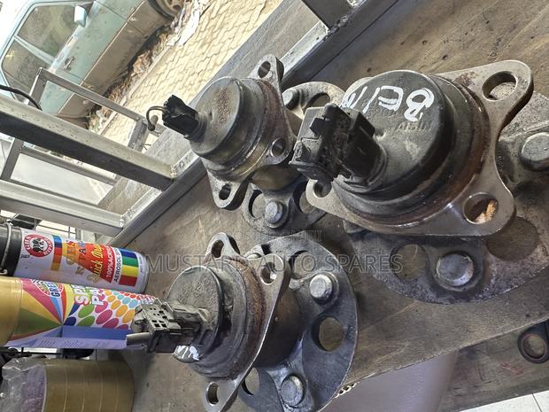 Rear Hubs Nze, Vitz, Belta, Fielder - thumbnail 3