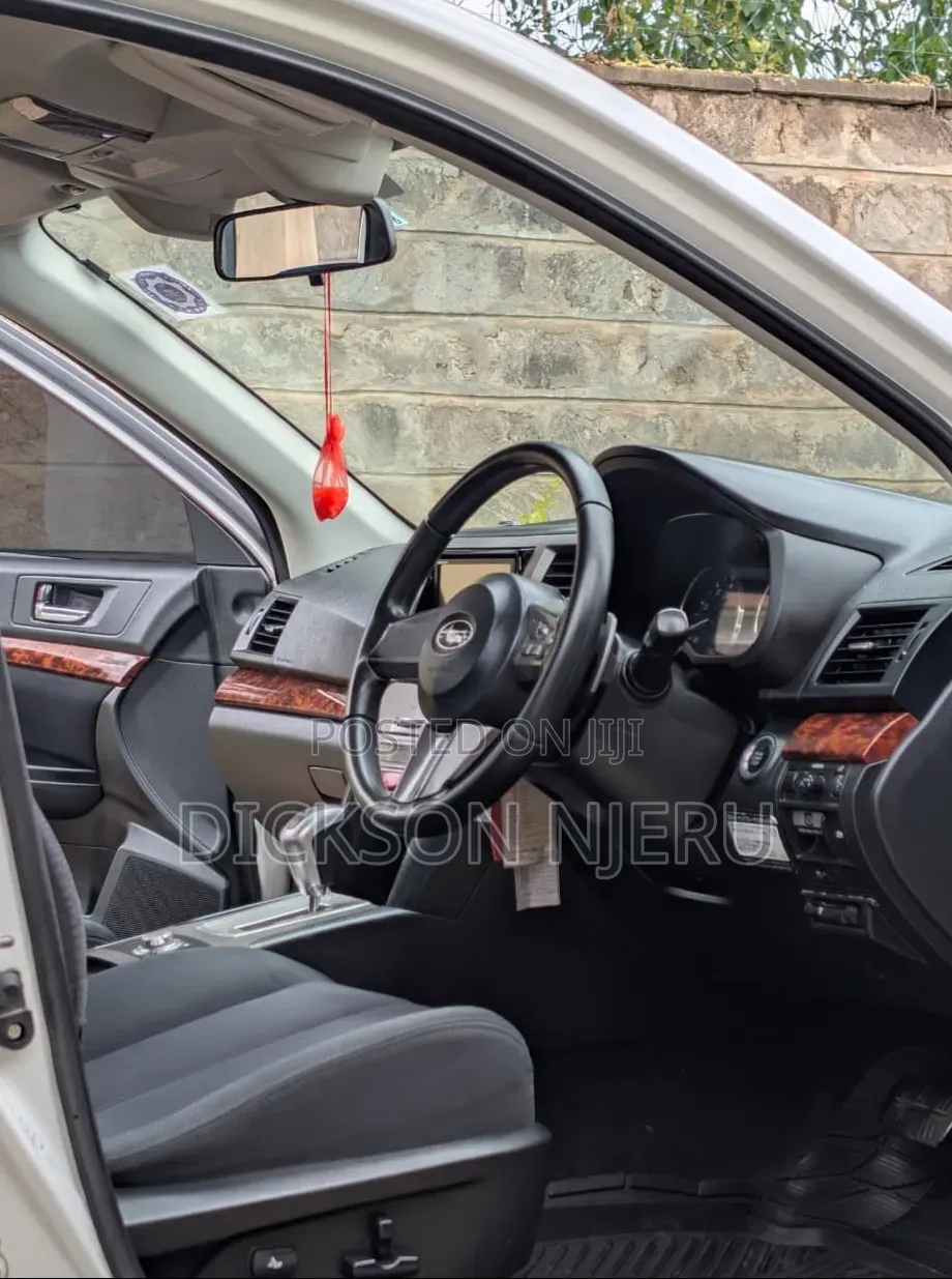 Subaru Legacy 2010 White