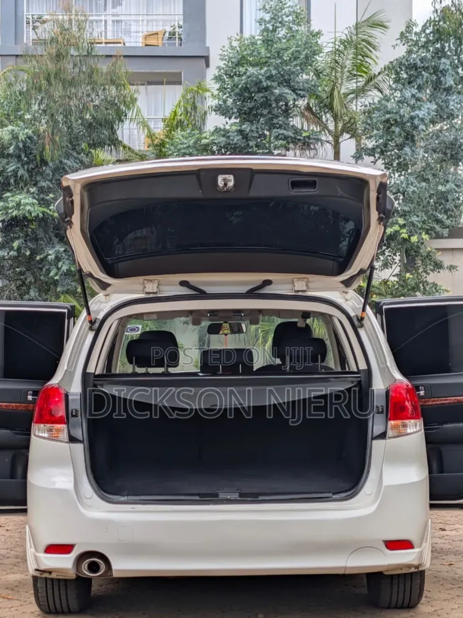 Subaru Legacy 2010 White