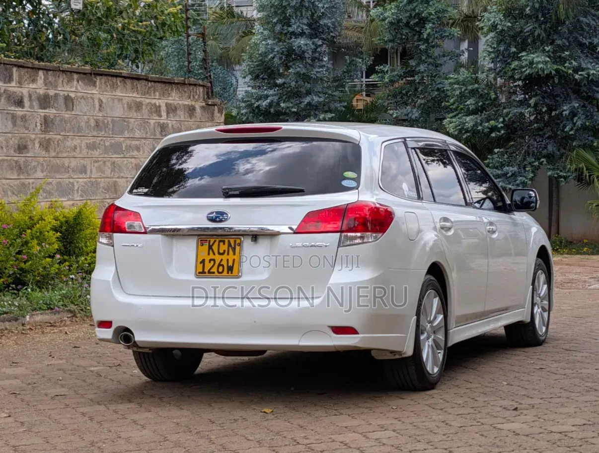 Subaru Legacy 2010 White