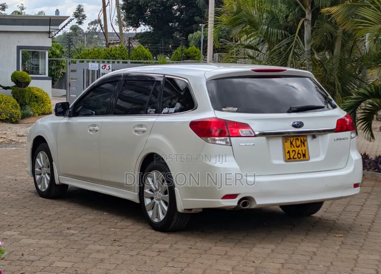 Subaru Legacy 2010 White