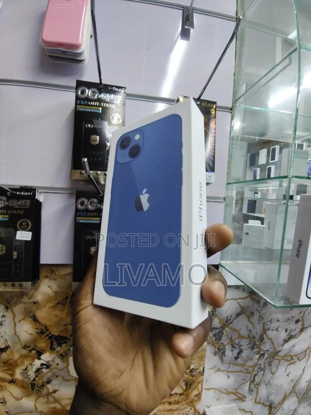 New Apple iPhone 13 128 GB Blue - thumbnail 3