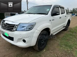 Toyota Hilux 2014 White
