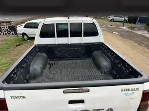 Toyota Hilux 2014 White