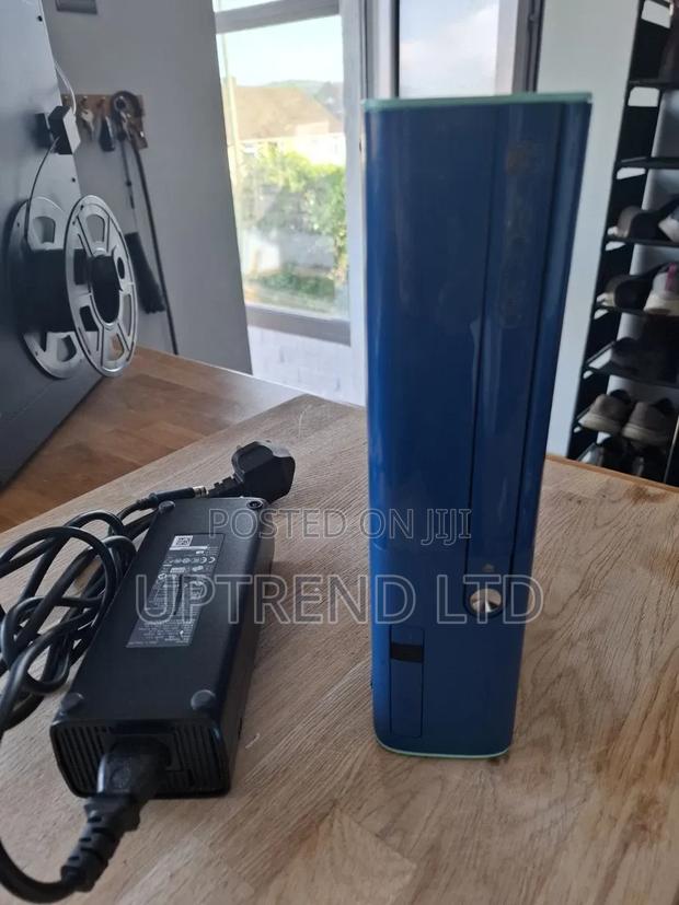 Chipped Xbox 360 E Console Blue Teal Limited Special Edition - thumbnail 2