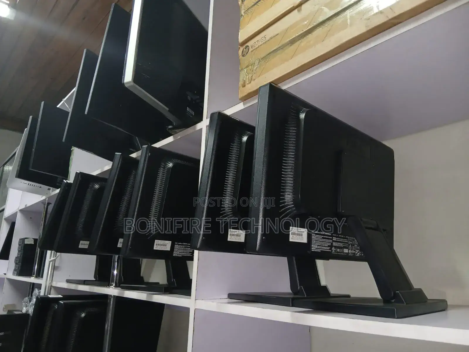 Nec E201w 20 Inch Monitor 
LCD Stretch TFT
 
Vga/Display/Dvi
