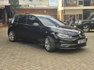 Volkswagen Golf TSI S FWD 2018 Black