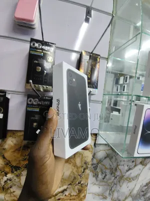 New Apple iPhone 11 128 GB Black