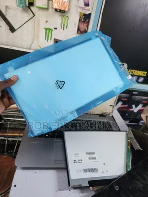 Laptop Screens Replacement Services