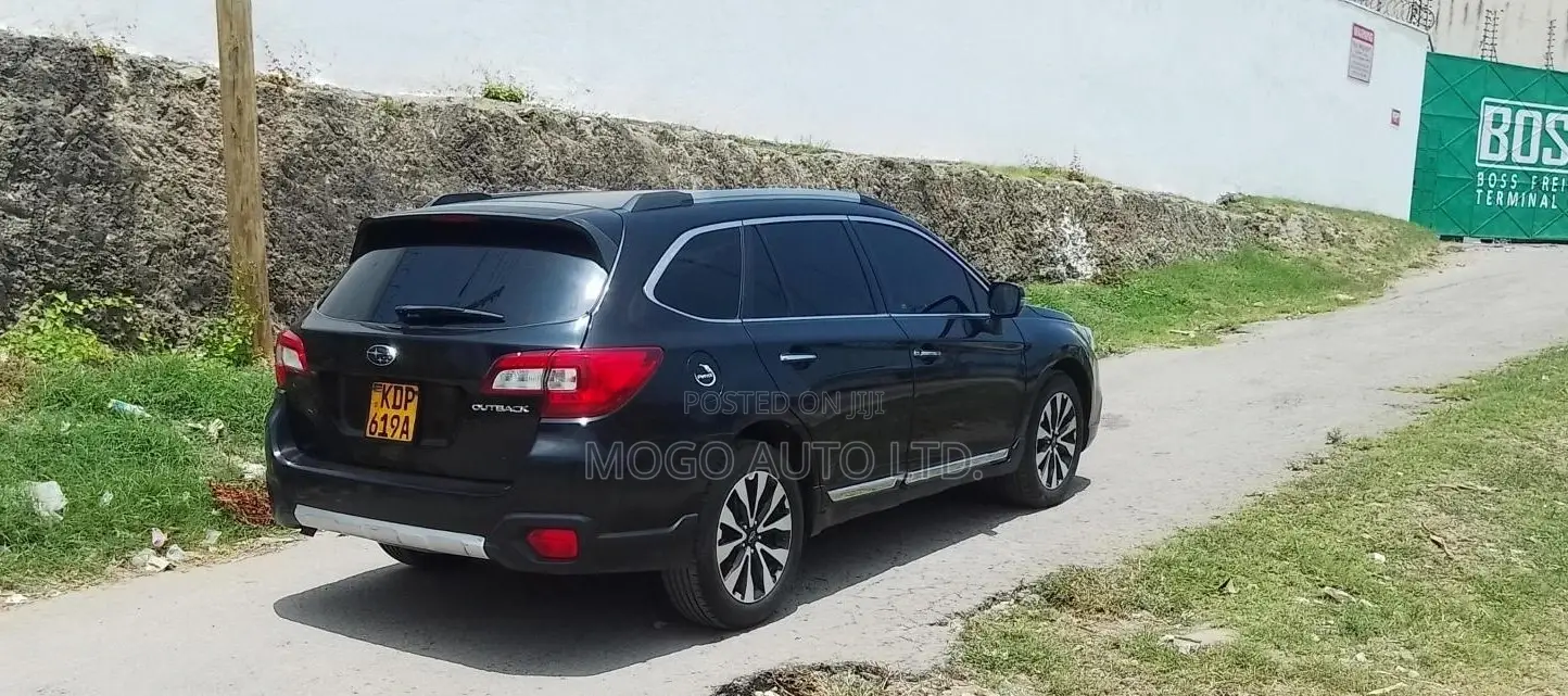 Subaru Outback 2016 Black