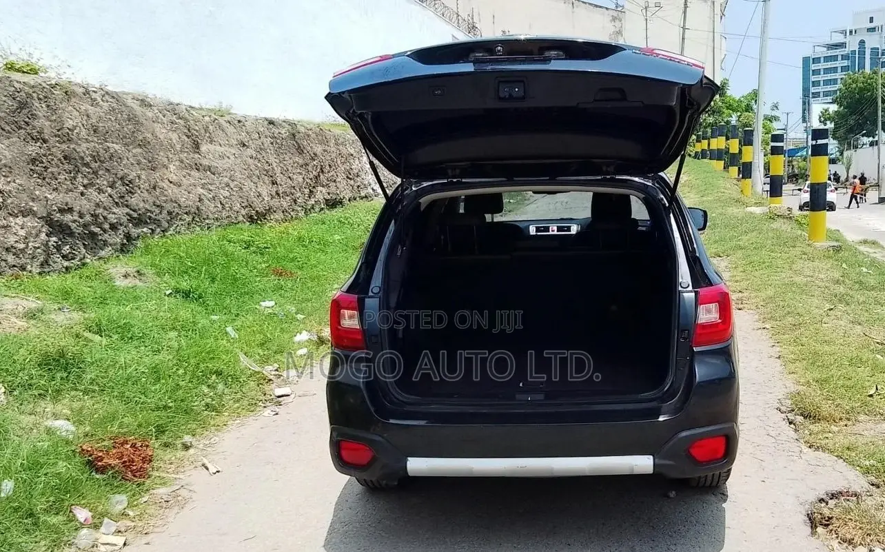 Subaru Outback 2016 Black