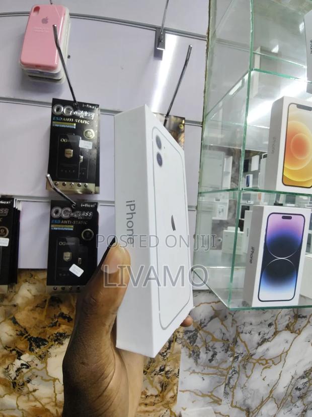 New Apple iPhone 11 128 GB White - thumbnail 4