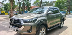 Toyota Hilux 2019 Gold