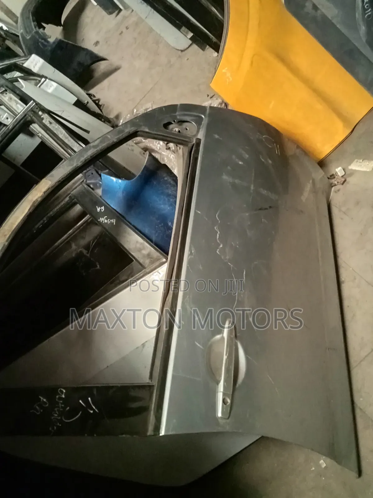 Mitsubishi Outlander 2008 Rh Door Assembly